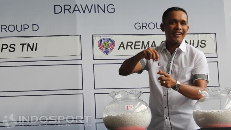 Sekretaris%20Persipura%20Jayapura%2C%20Rocky%20Babena.